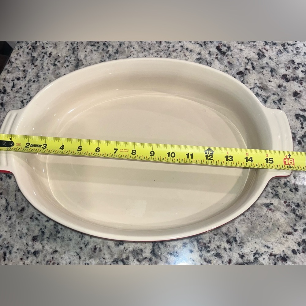 Le Creuset Stoneware Oval Baking Dish - Picture 4 of 5